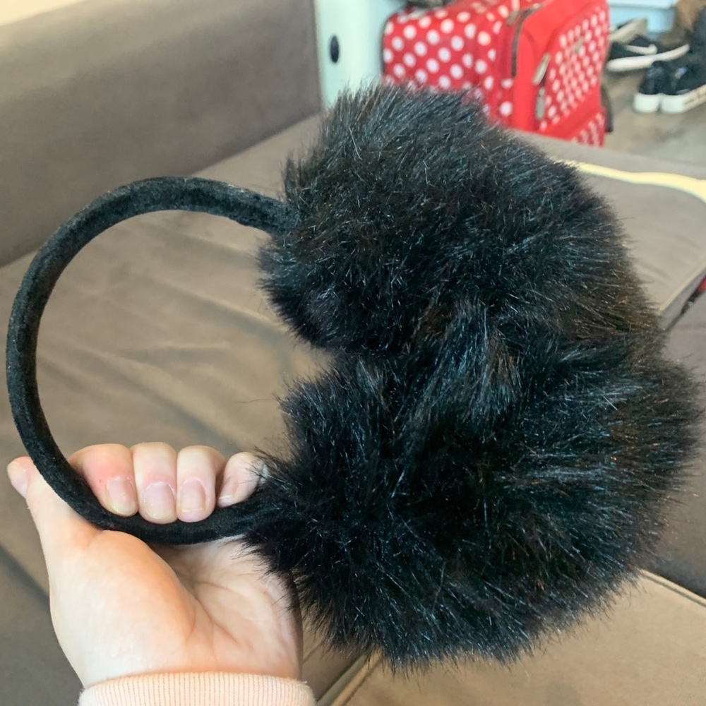 Folding fur ear muffs